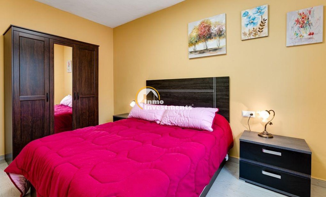 Resale - Villa - Torrevieja - La Siesta