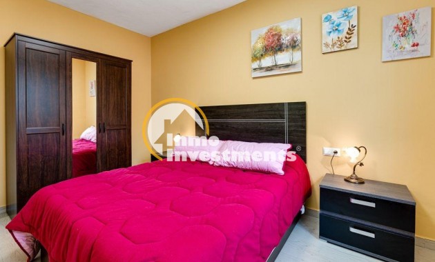 Resale - Villa - Torrevieja - La Siesta