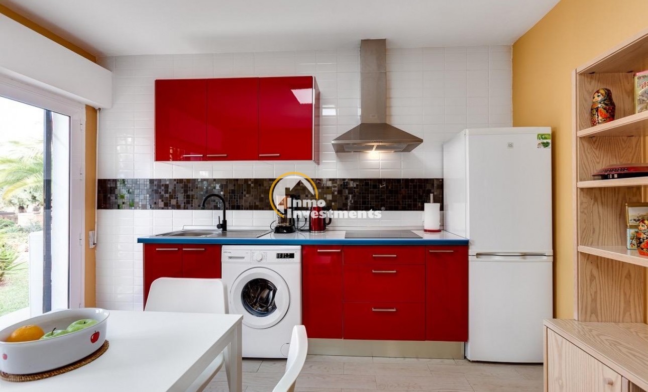 Resale - Villa - Torrevieja - La Siesta