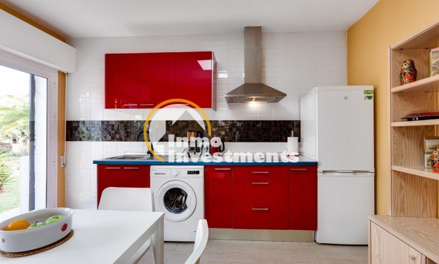 Resale - Villa - Torrevieja - La Siesta
