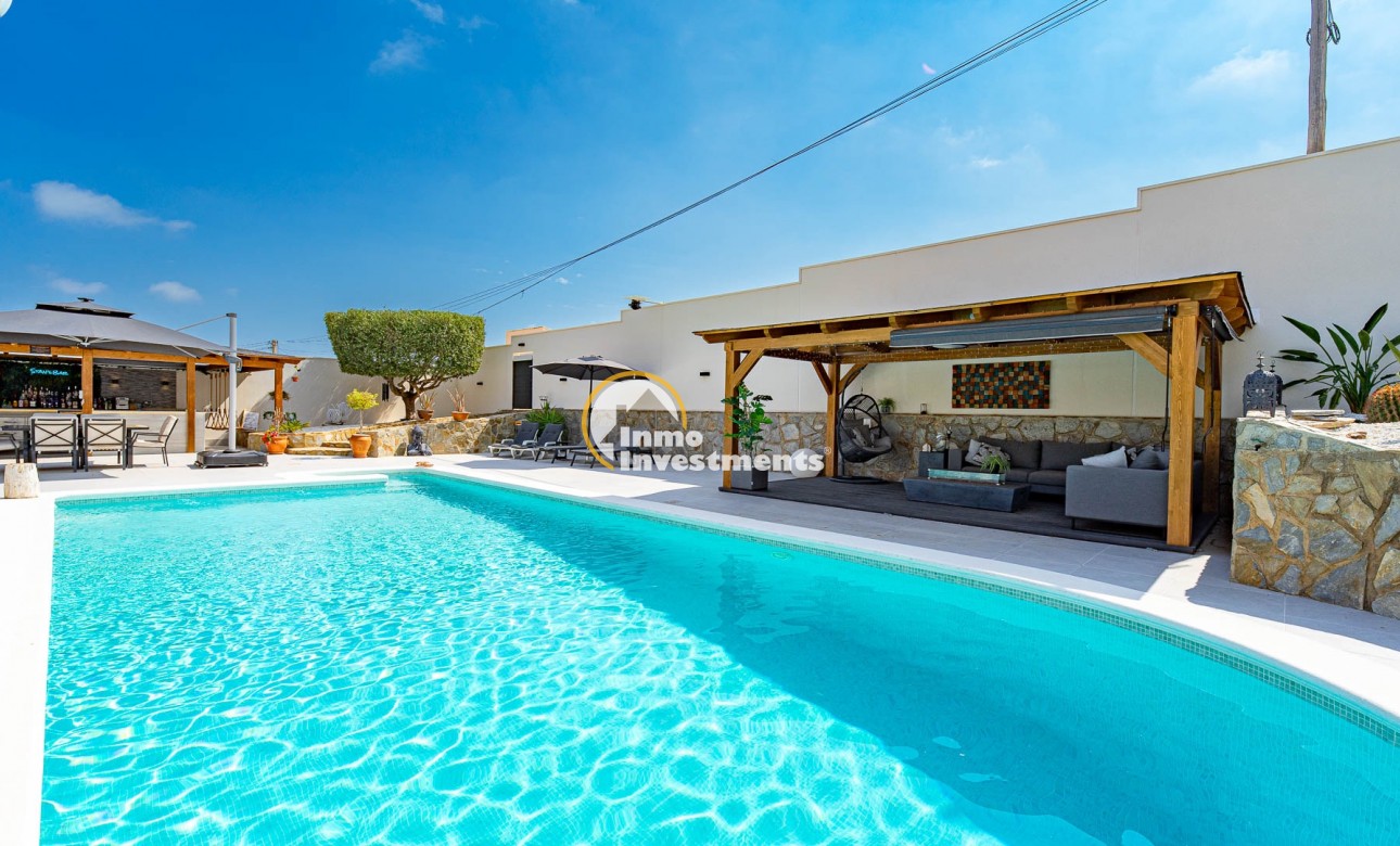 Gebrauchtimmobilien - Villa - Villamartin
