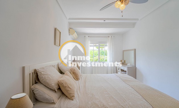 Gebrauchtimmobilien - Villa - Villamartin