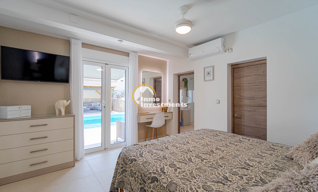 Gebrauchtimmobilien - Villa - Villamartin