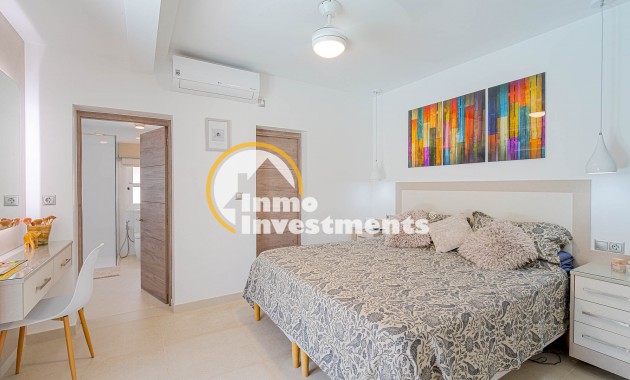 Gebrauchtimmobilien - Villa - Villamartin