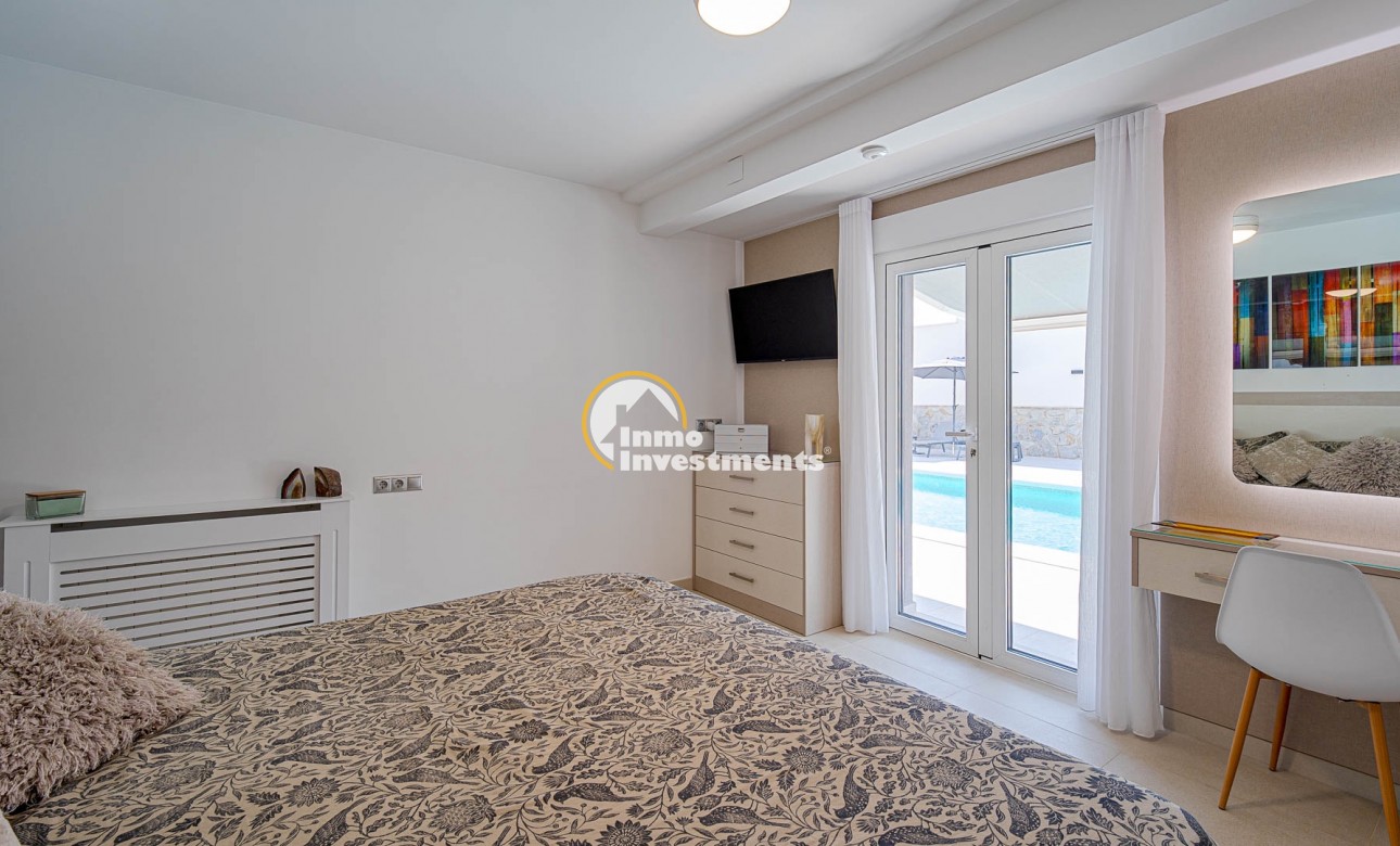 Gebrauchtimmobilien - Villa - Villamartin
