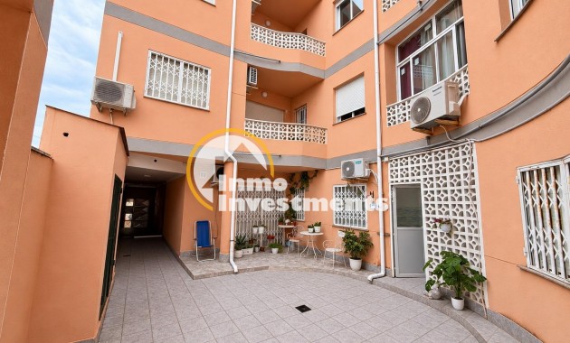 Resale - Studio  - Torrevieja - Estacion de autobuses