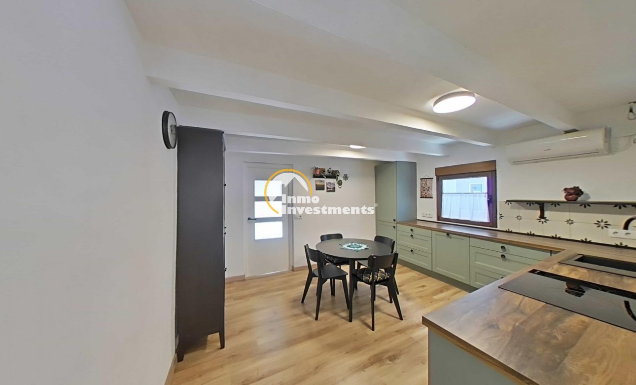 Resale - Villa - Formentera del Segura - CENTRO