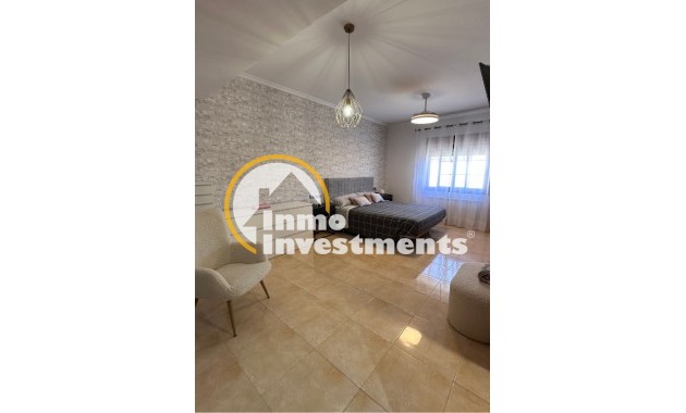 Resale - Apartment - San Miguel de Salinas - San Miguel