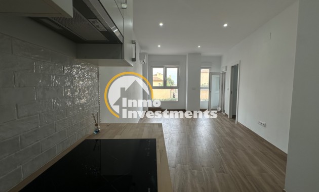 Resale - Apartment - Torrevieja - Centro