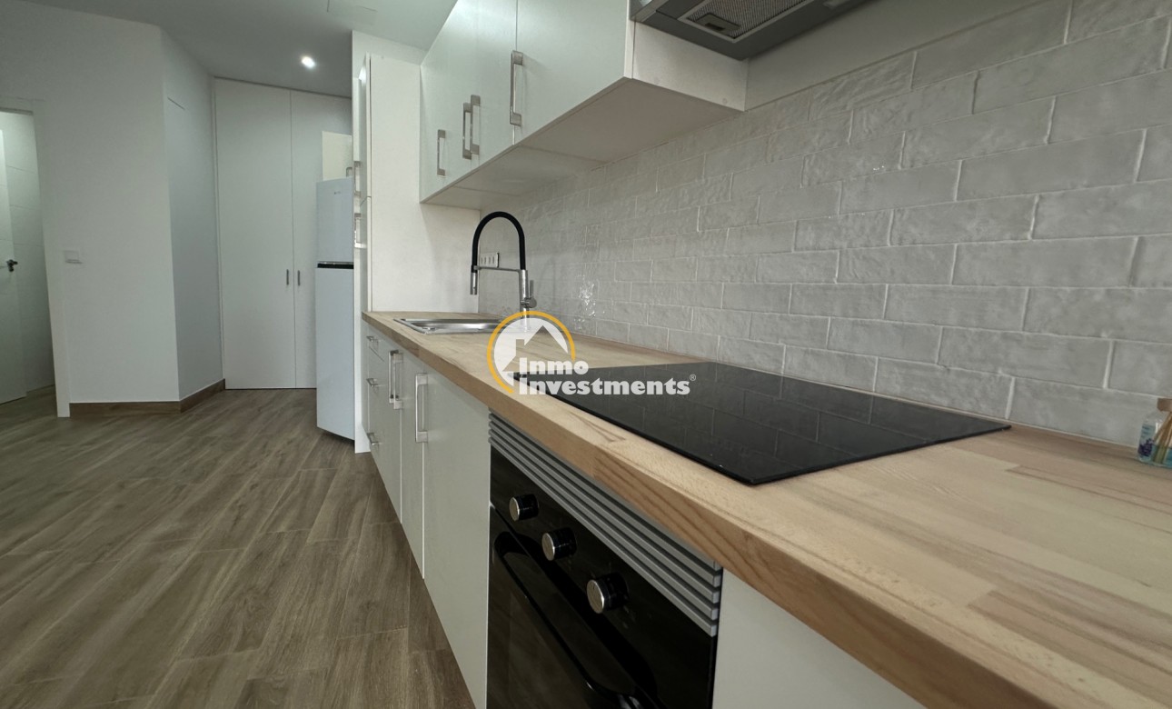 Resale - Apartment - Torrevieja - Centro