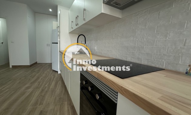 Resale - Apartment - Torrevieja - Centro