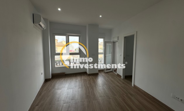 Resale - Apartment - Torrevieja - Centro