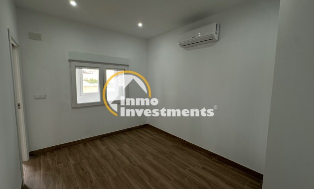 Resale - Apartment - Torrevieja - Centro