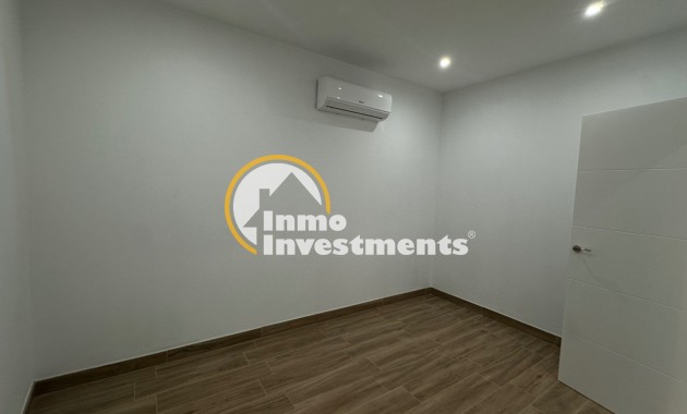 Resale - Apartment - Torrevieja - Centro
