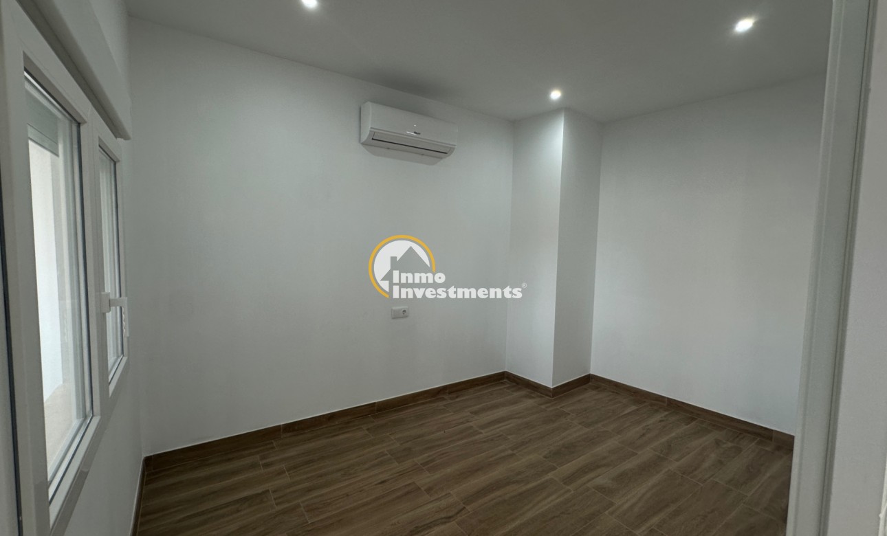 Resale - Apartment - Torrevieja - Centro