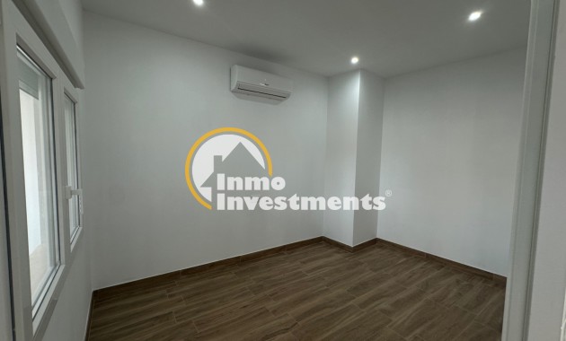 Resale - Apartment - Torrevieja - Centro