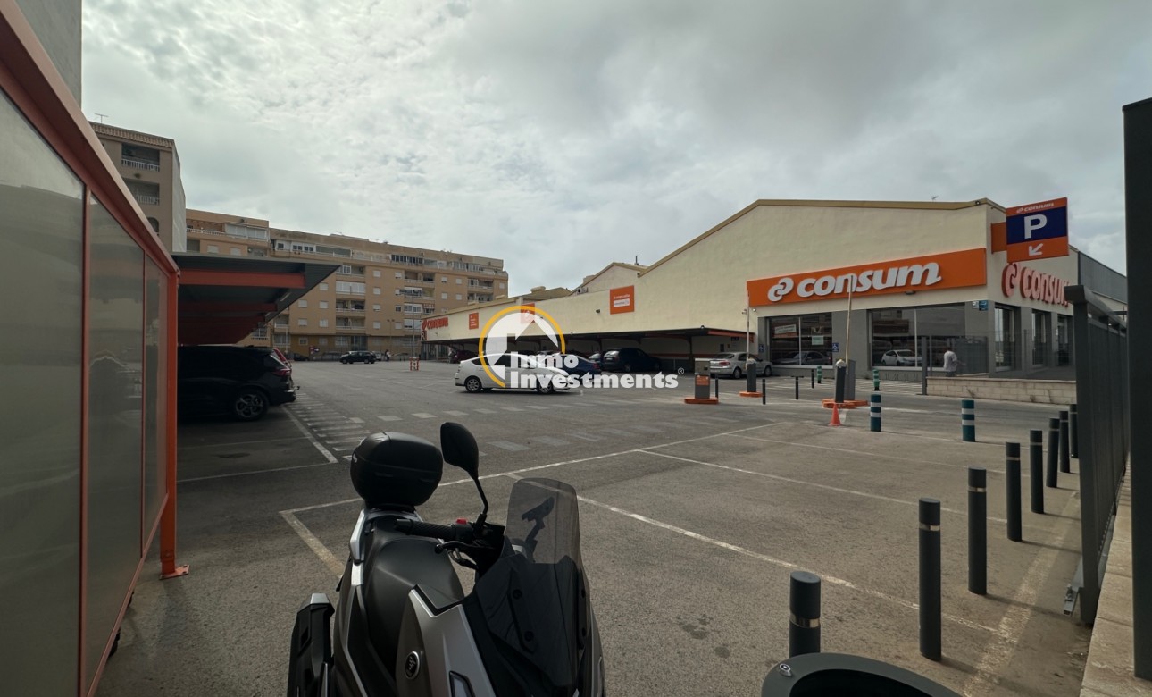 Resale - Apartment - Torrevieja - Centro
