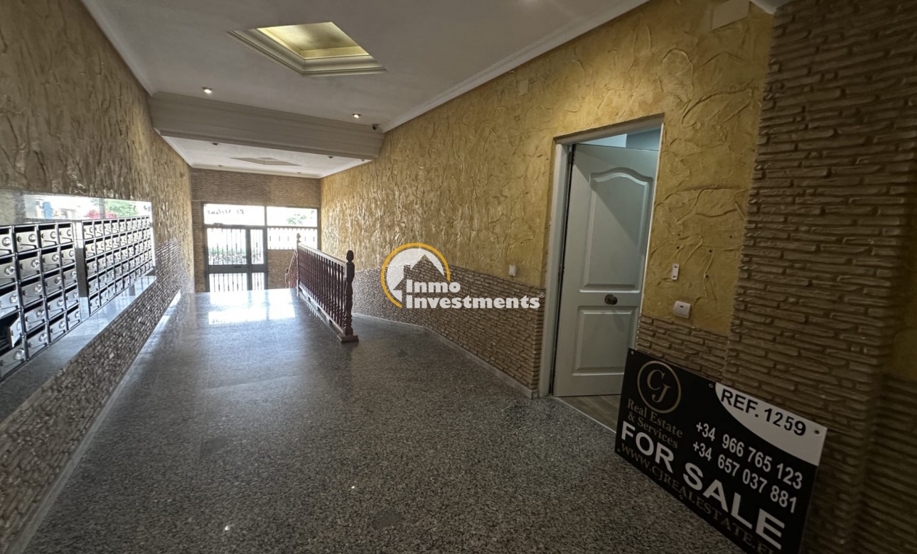 Resale - Apartment - Torrevieja - Centro