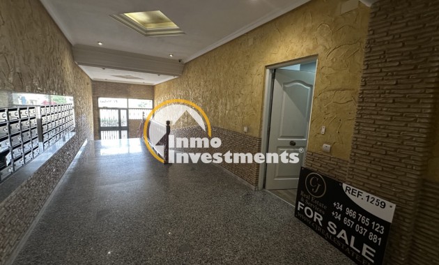 Resale - Apartment - Torrevieja - Centro
