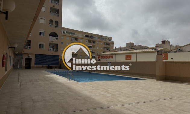 Resale - Apartment - Torrevieja - Centro