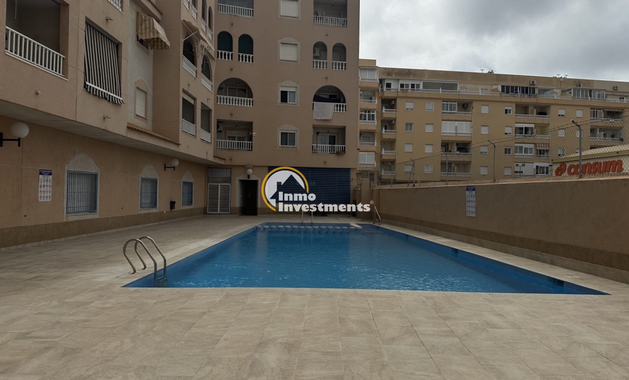 Resale - Apartment - Torrevieja - Centro