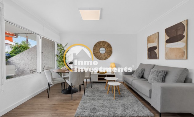 Resale - Bungalow - Orihuela - Villamartin