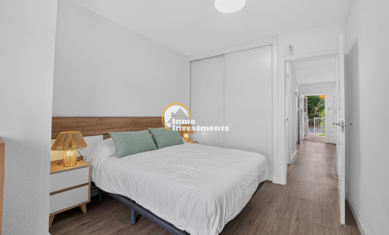 Resale - Bungalow - Orihuela - Villamartin