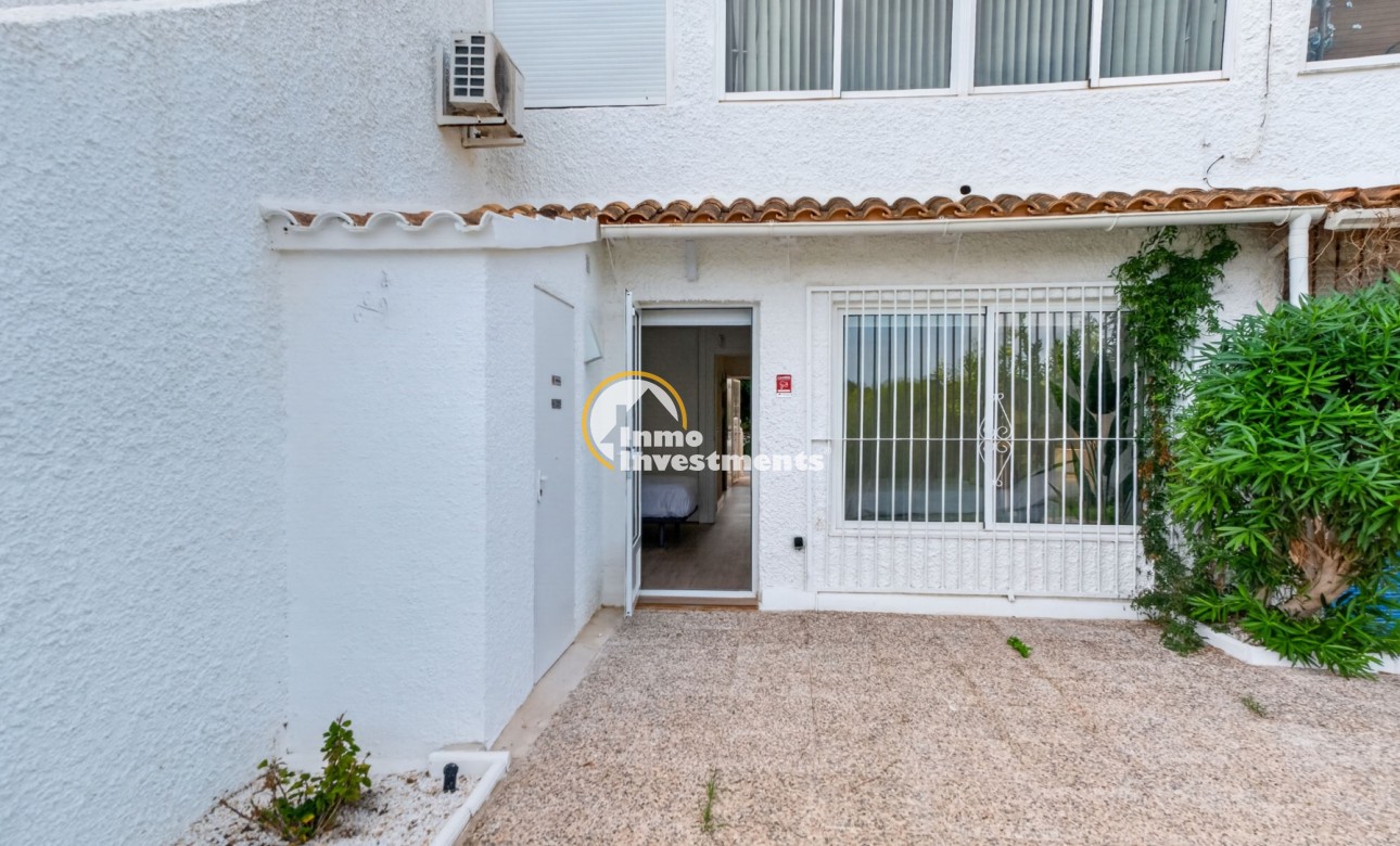 Resale - Bungalow - Orihuela - Villamartin