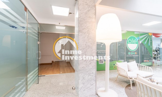 Long term rental - Commercial - Orihuela Costa - Playa Flamenca