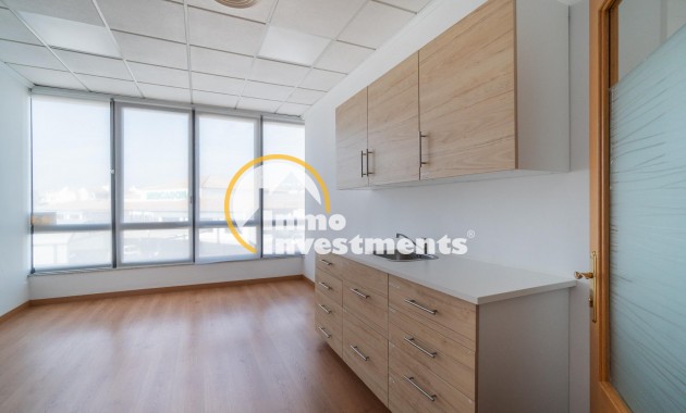 Long term rental - Commercial - Orihuela Costa - Playa Flamenca