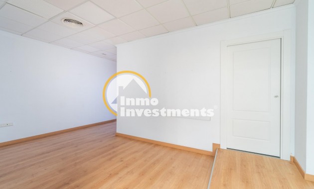 Long term rental - Commercial - Orihuela Costa - Playa Flamenca