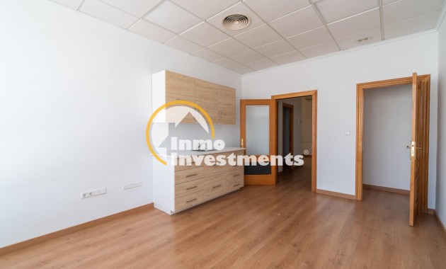 Long term rental - Commercial - Orihuela Costa - Playa Flamenca