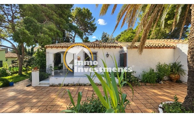 Resale - Villa - Orihuela Costa - Punta Prima