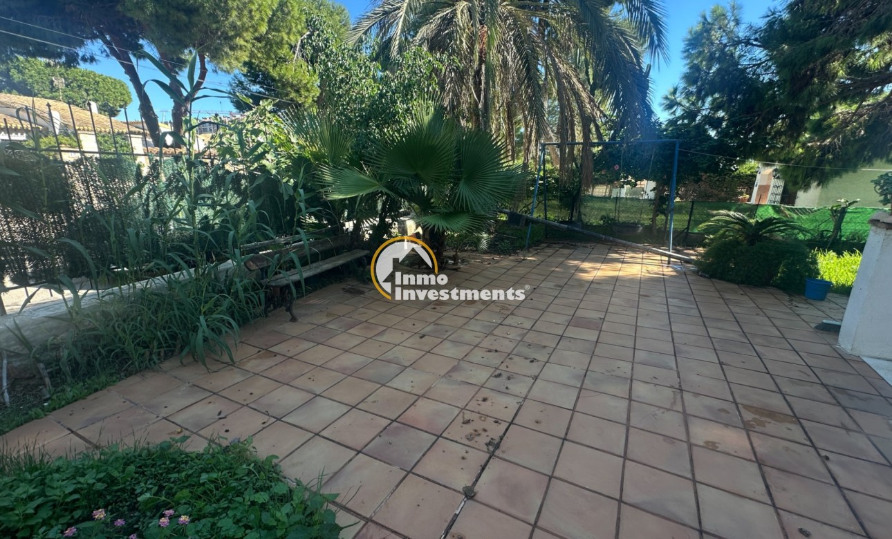 Resale - Villa - Orihuela Costa - Punta Prima
