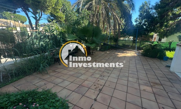 Resale - Villa - Orihuela Costa - Punta Prima
