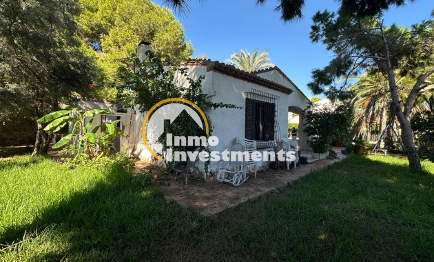 Resale - Villa - Orihuela Costa - Punta Prima