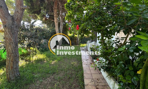 Resale - Villa - Orihuela Costa - Punta Prima