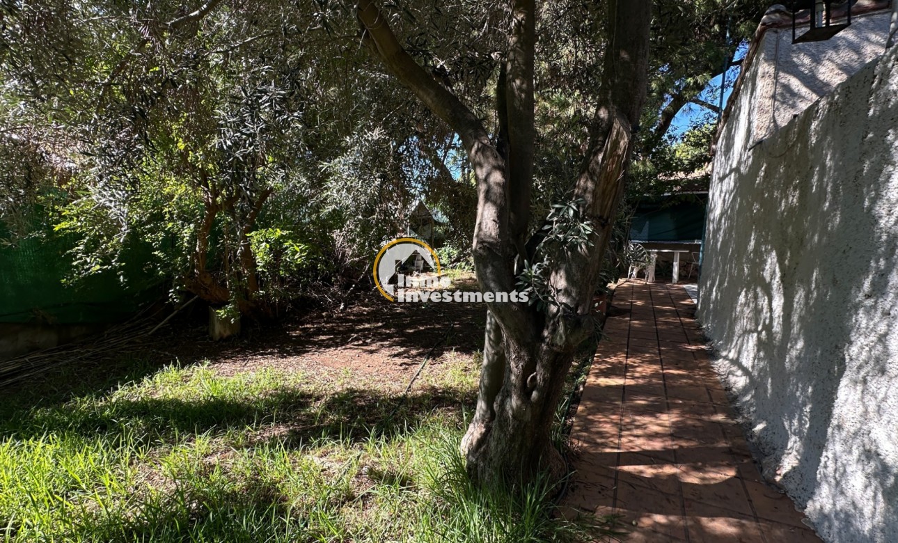 Resale - Villa - Orihuela Costa - Punta Prima