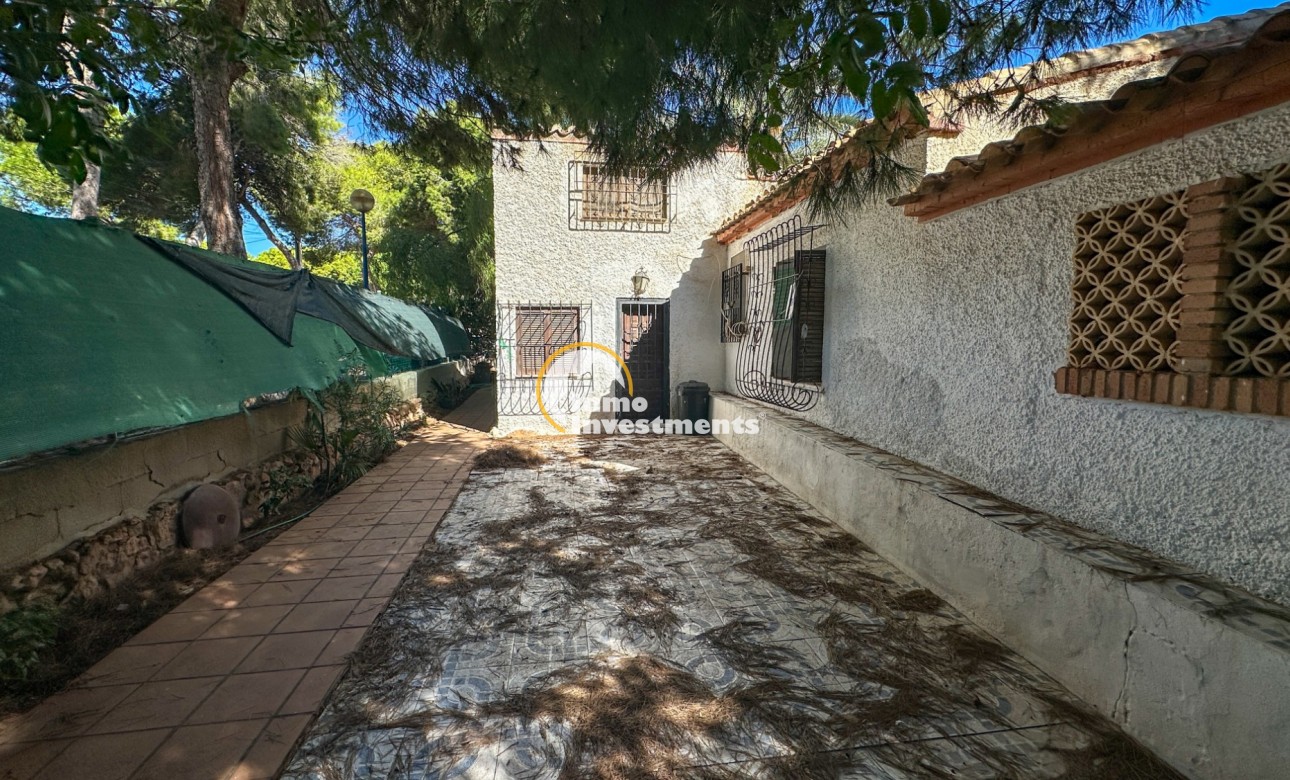 Resale - Villa - Orihuela Costa - Punta Prima