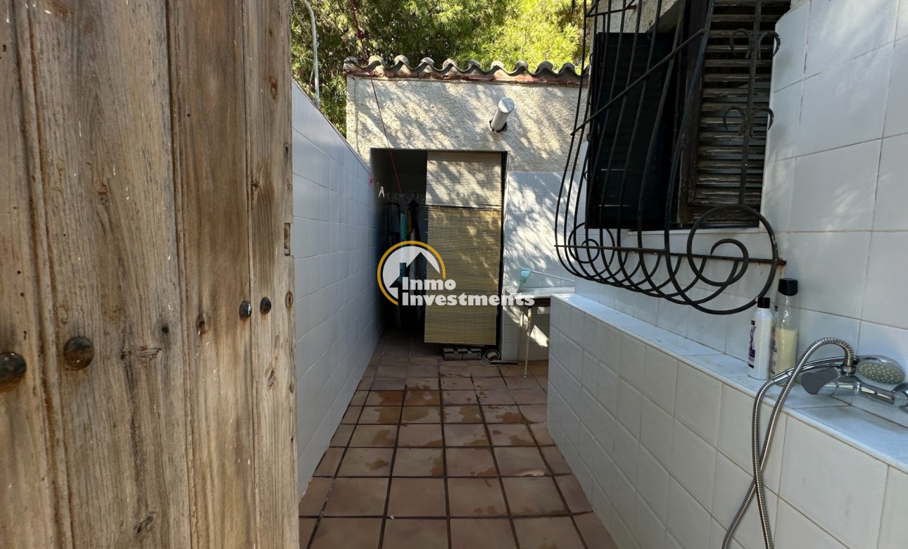 Resale - Villa - Orihuela Costa - Punta Prima