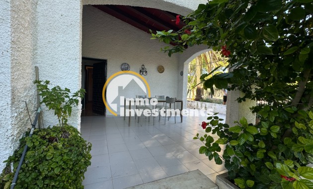 Resale - Villa - Orihuela Costa - Punta Prima