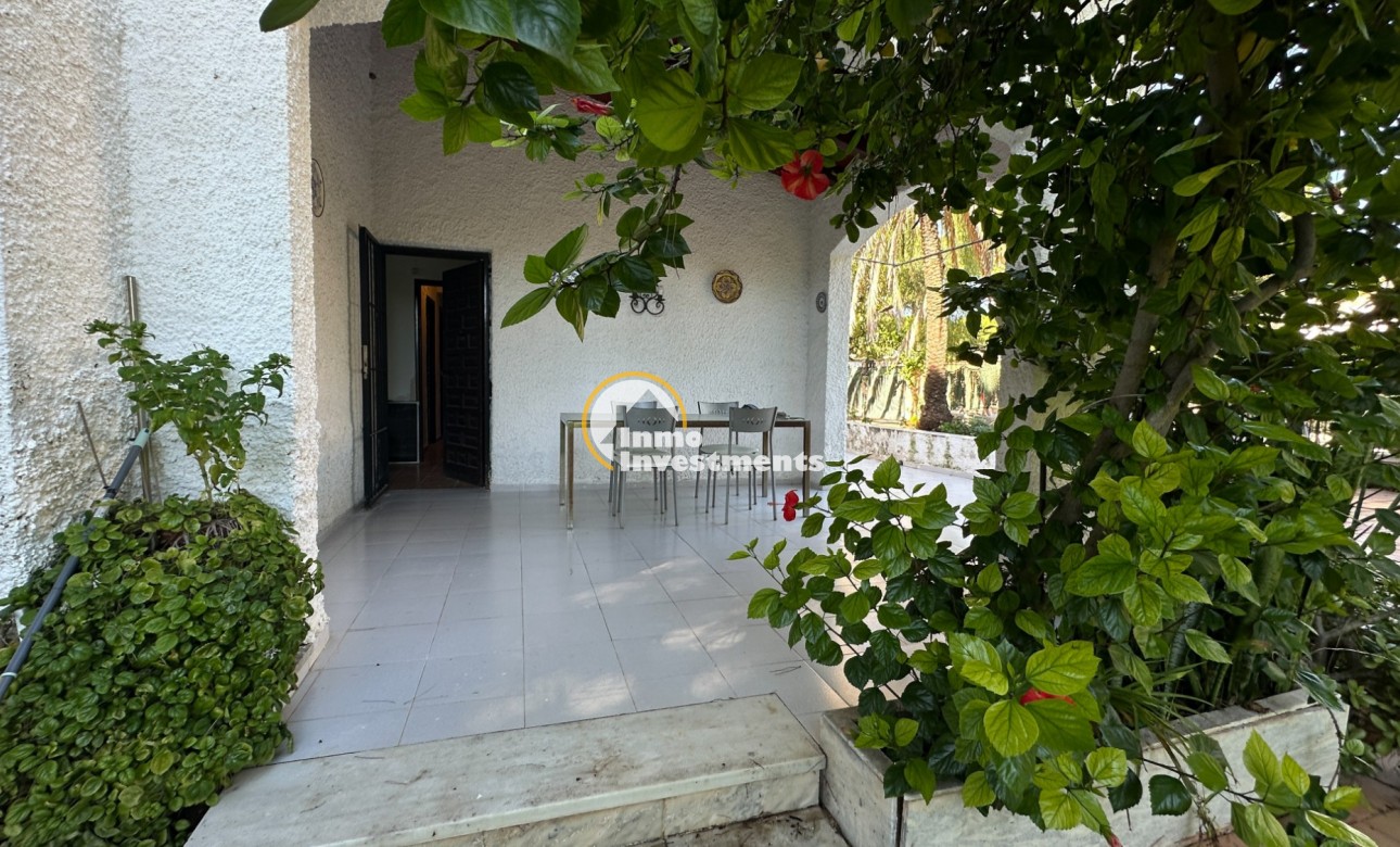 Resale - Villa - Orihuela Costa - Punta Prima