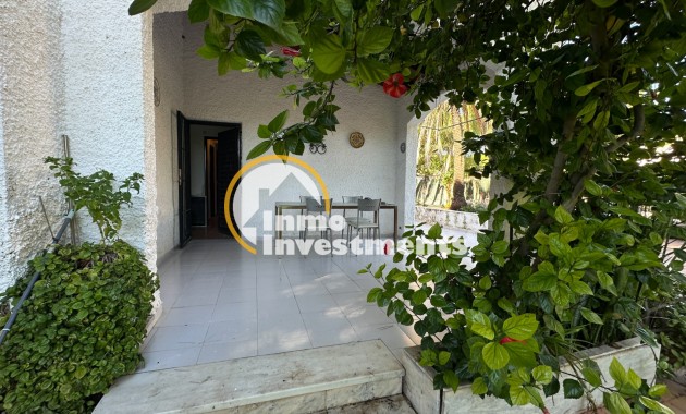 Resale - Villa - Orihuela Costa - Punta Prima