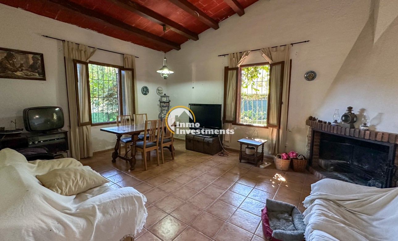 Resale - Villa - Orihuela Costa - Punta Prima