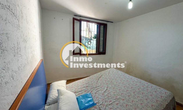 Resale - Villa - Orihuela Costa - Punta Prima