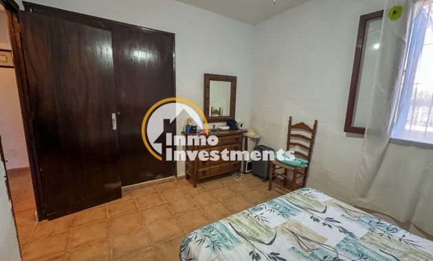 Resale - Villa - Orihuela Costa - Punta Prima
