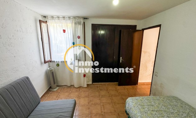 Resale - Villa - Orihuela Costa - Punta Prima