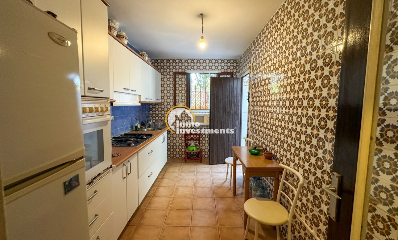 Resale - Villa - Orihuela Costa - Punta Prima