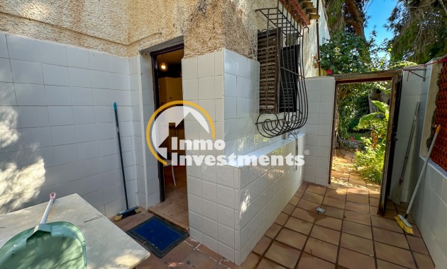 Resale - Villa - Orihuela Costa - Punta Prima