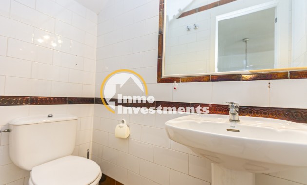 Resale - Town house - Villamartin - Valencias